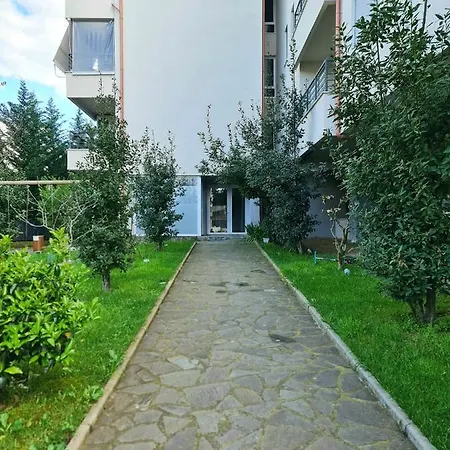 Limoni Luxury Apartment *